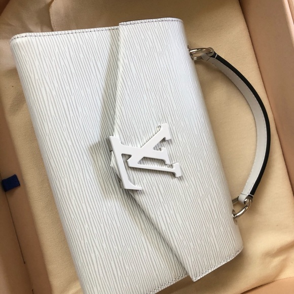 NWT Louis Vuitton Pochette Grenelle white crossbod - Picture 6 of 9